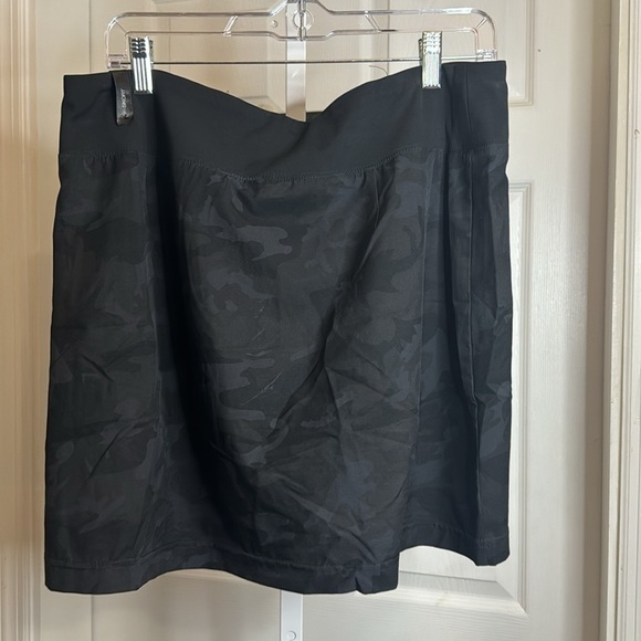 Maison d’Ameilie Anthropologie skort - Picture 3 of 5